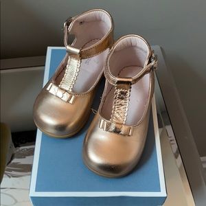 Jacadi never worn Rose gold leather shoes size 22